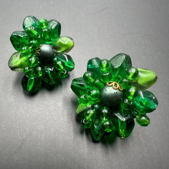 Vintage Green Glass Clip On Earrings Brass Tone Beaded Cluster Signed Germany - Picture 2 of 11